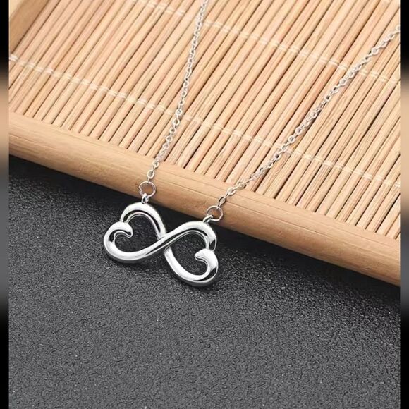 NWT Autism Mama Infinity Heart Necklace - Picture 4 of 4